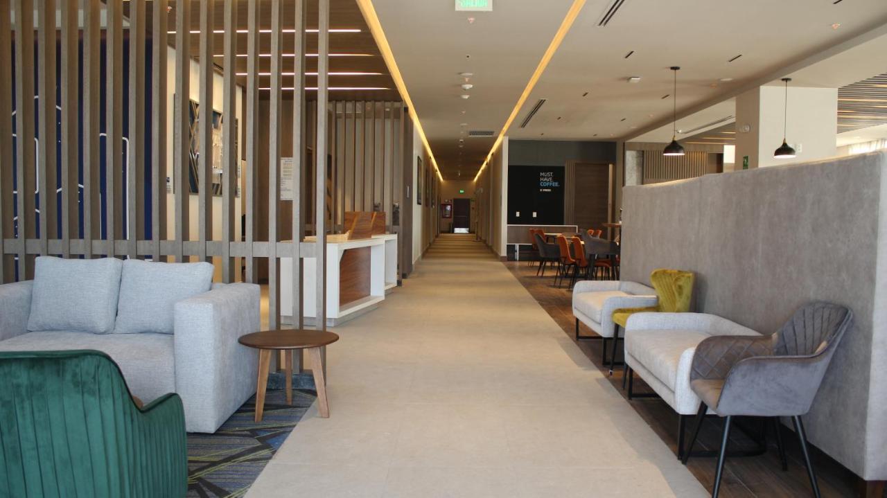 Holiday Inn Express - Monterrey - Fundidora By Ihg ภายนอก รูปภาพ
