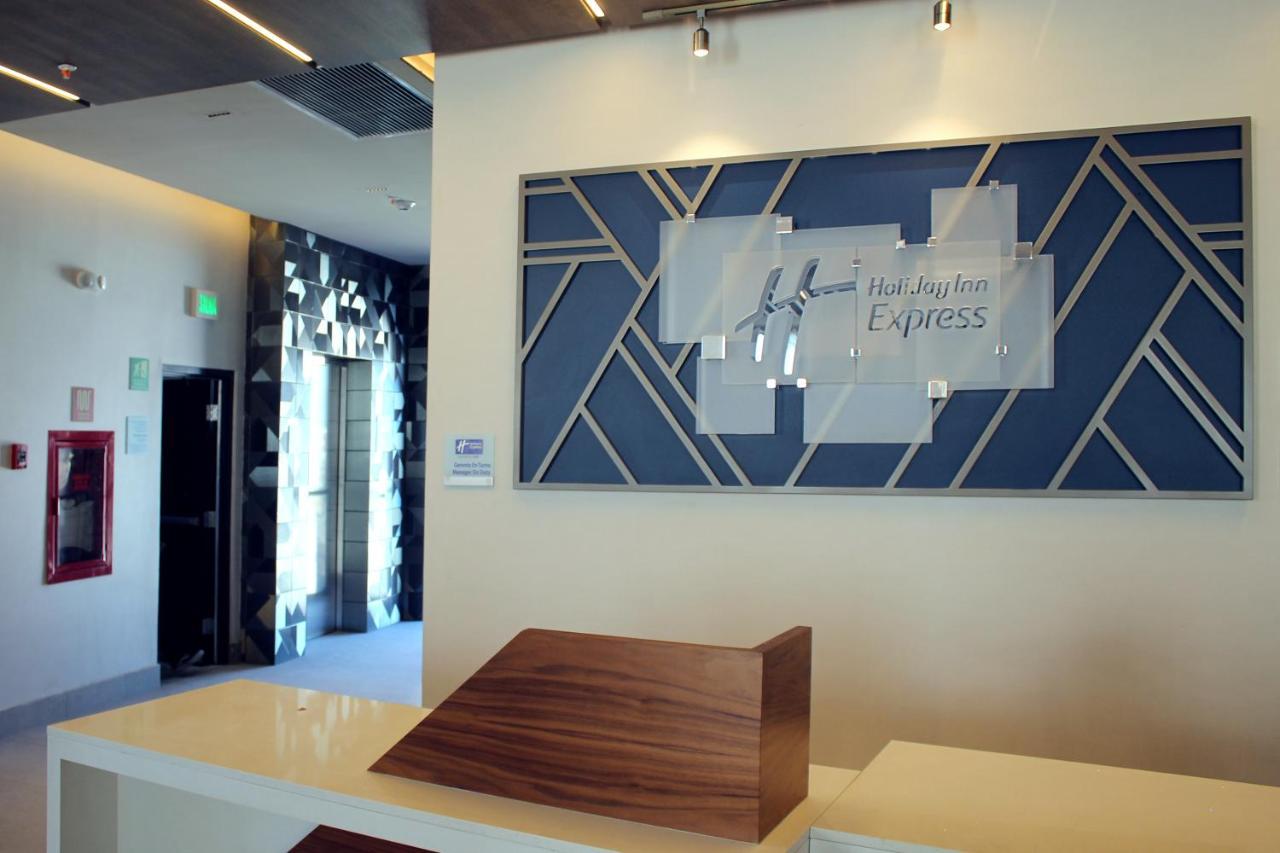 Holiday Inn Express - Monterrey - Fundidora By Ihg ภายนอก รูปภาพ