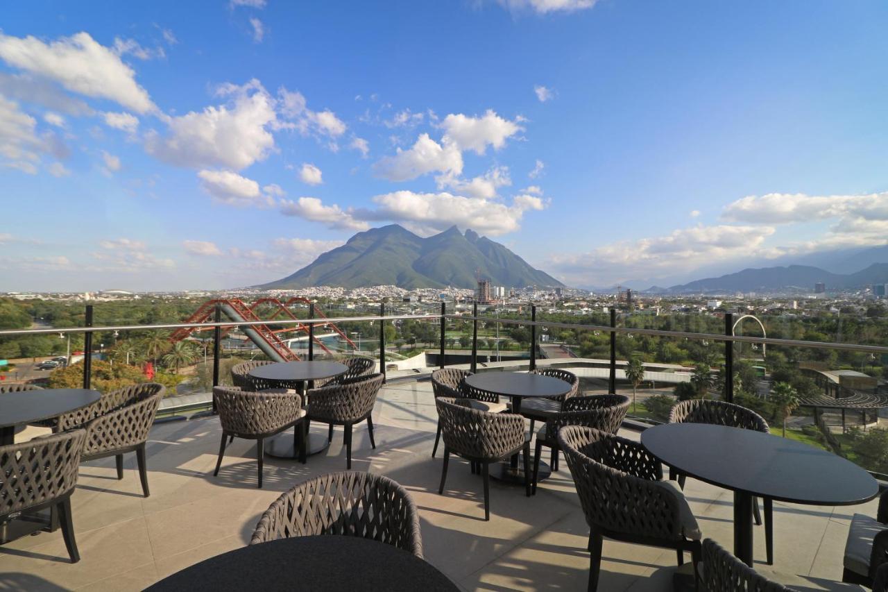Holiday Inn Express - Monterrey - Fundidora By Ihg ภายนอก รูปภาพ