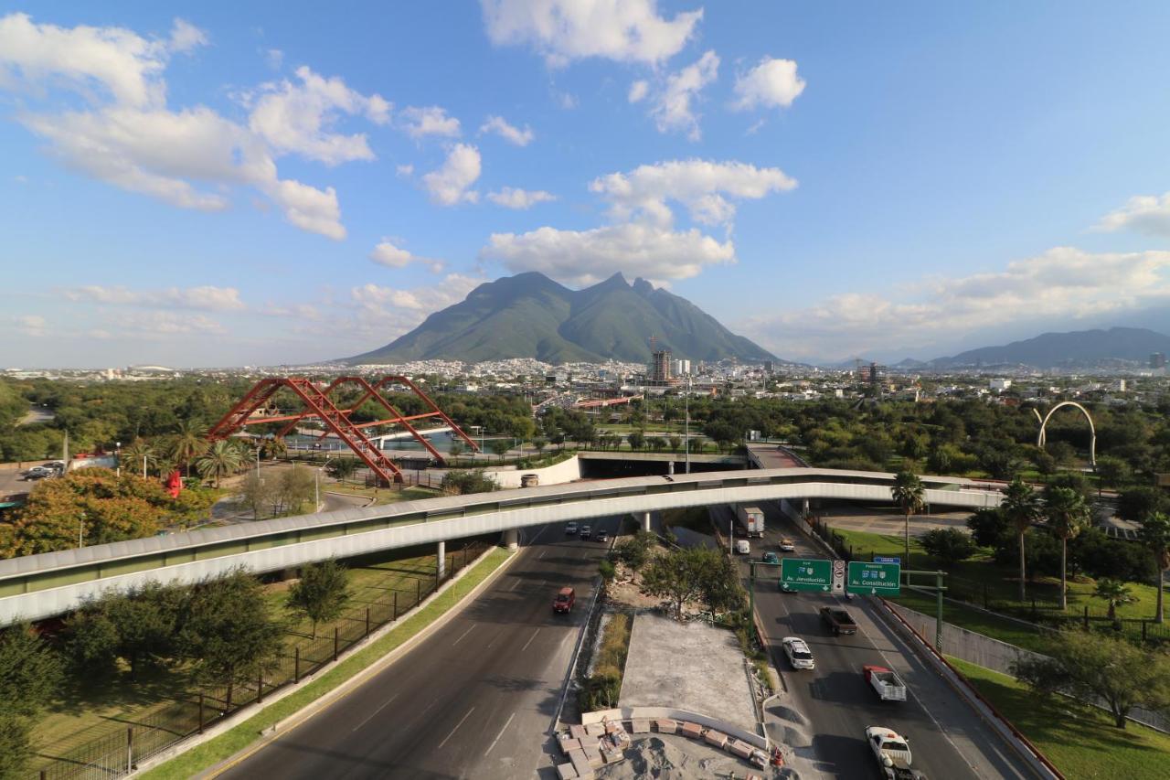 Holiday Inn Express - Monterrey - Fundidora By Ihg ภายนอก รูปภาพ
