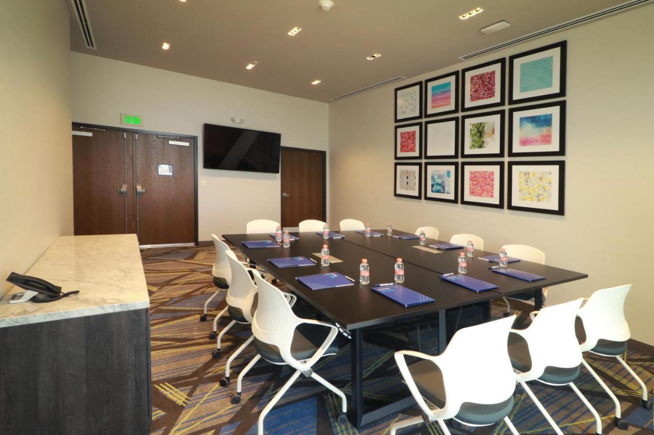 Holiday Inn Express - Monterrey - Fundidora By Ihg ภายนอก รูปภาพ