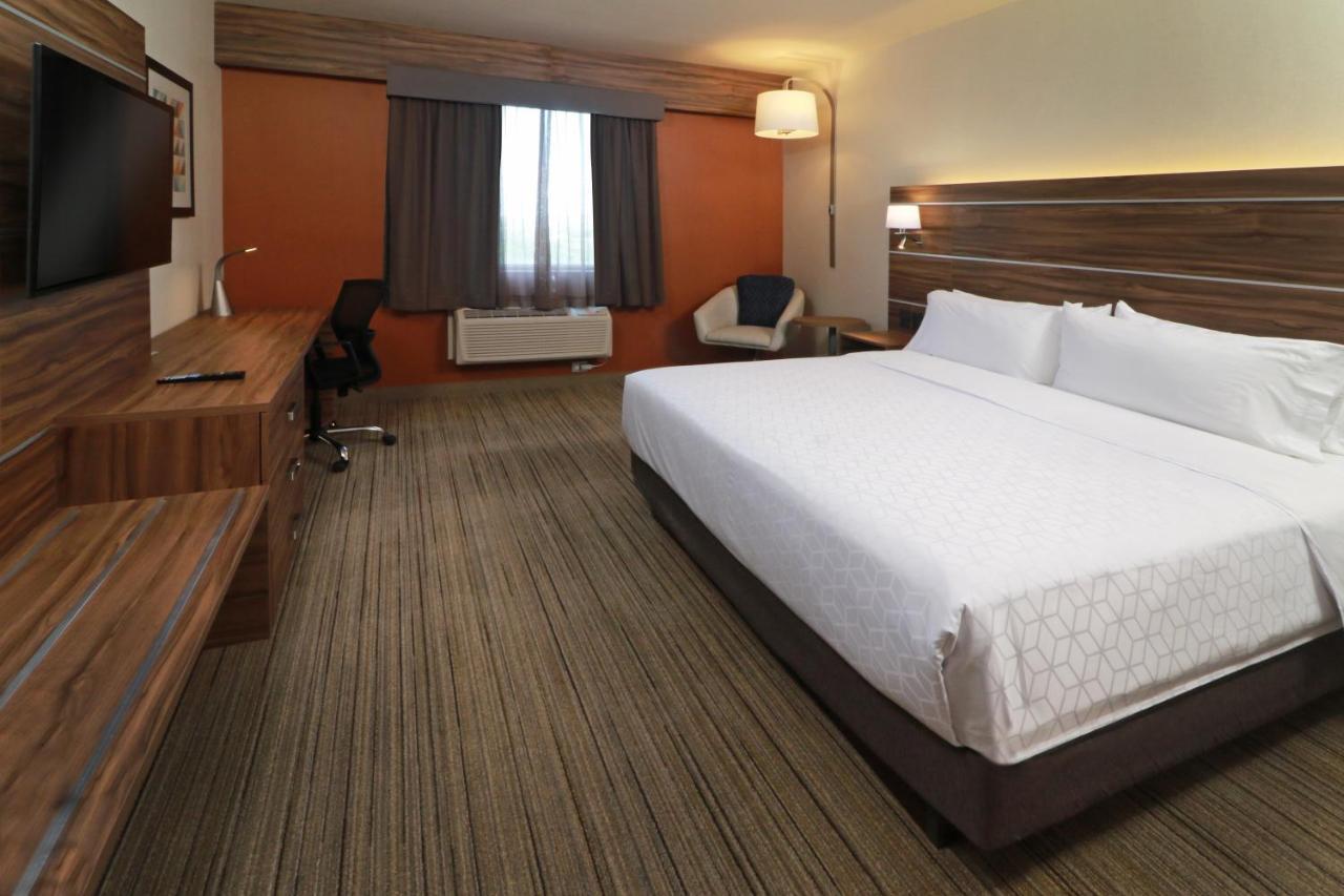 Holiday Inn Express - Monterrey - Fundidora By Ihg ภายนอก รูปภาพ