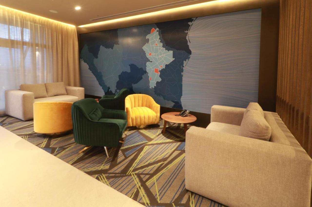 Holiday Inn Express - Monterrey - Fundidora By Ihg ภายนอก รูปภาพ