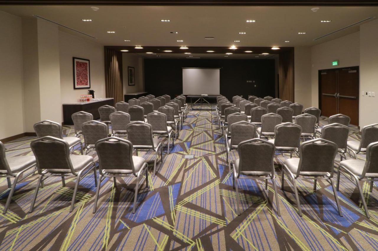Holiday Inn Express - Monterrey - Fundidora By Ihg ภายนอก รูปภาพ