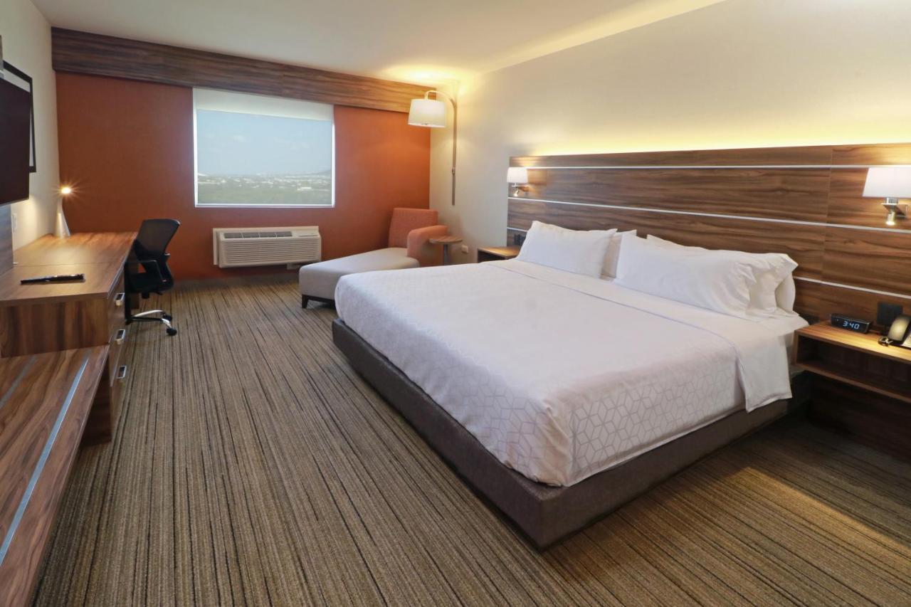 Holiday Inn Express - Monterrey - Fundidora By Ihg ภายนอก รูปภาพ