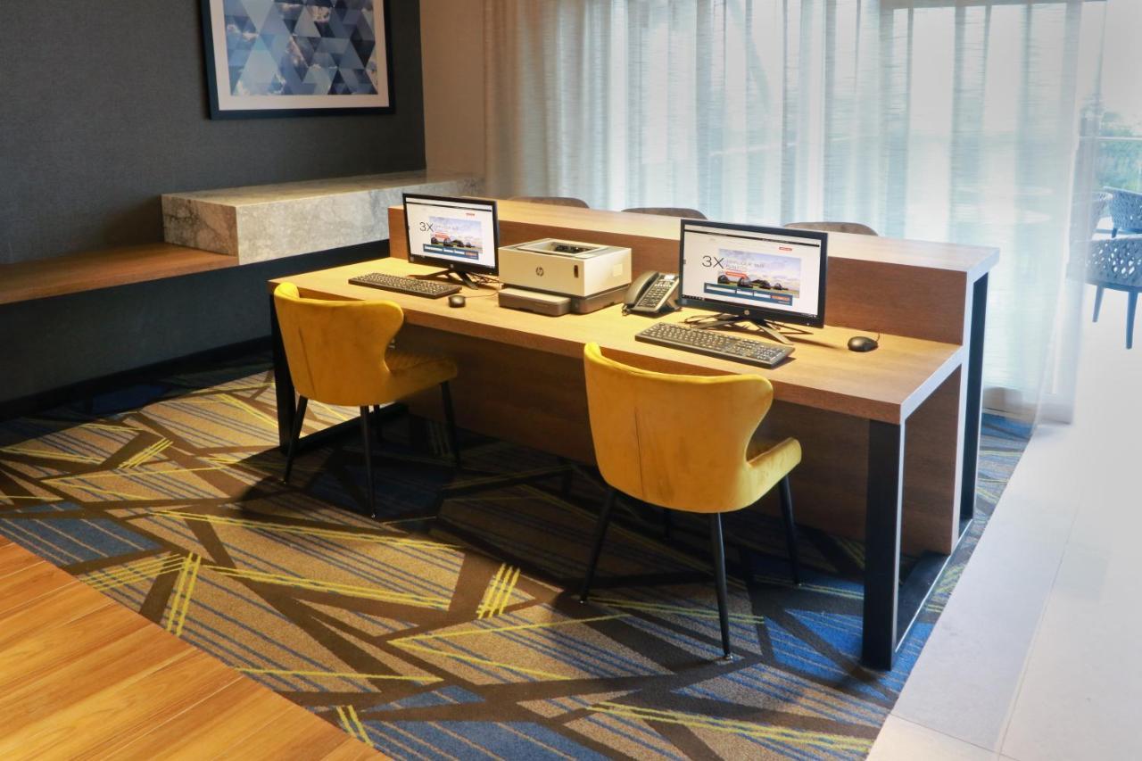 Holiday Inn Express - Monterrey - Fundidora By Ihg ภายนอก รูปภาพ