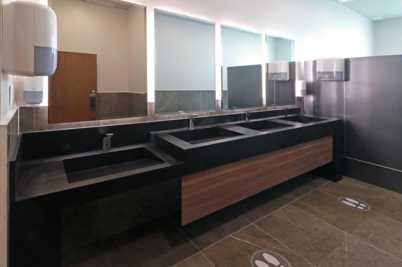 Holiday Inn Express - Monterrey - Fundidora By Ihg ภายนอก รูปภาพ